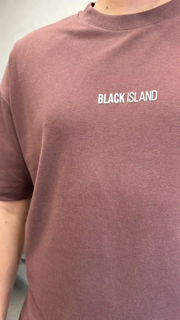 ⁦חולצות בייסיק דגם ׳BLK'⁩ – תמונה ⁦2⁩