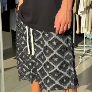 ג'ינס שורט 'כוכבים' BLACK
