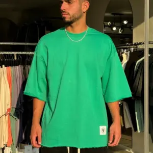 חולצת אוברסייז עבה 'נמר' GREEN