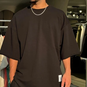 חולצת אוברסייז עבה 'נמר' BLACK