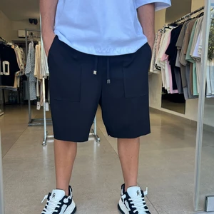שורט בייסיק 'נטורל' BLACK
