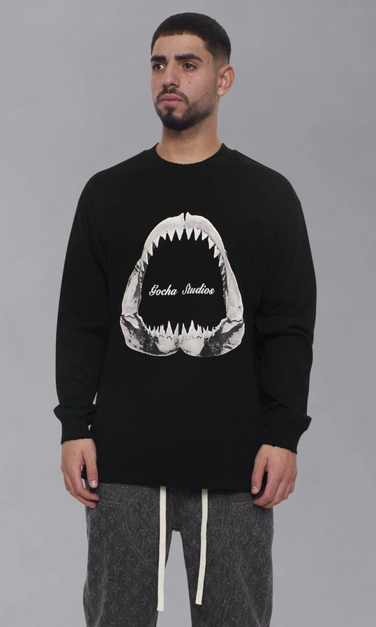 חולצה ארוכה אוברסייז SHARK BLACK