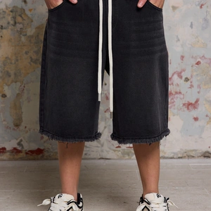 שורט ג'ינס קלאסי GOCHA BLACK
