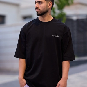 חולצה אוברסייז קצרה GOCHA MAIN BLACK
